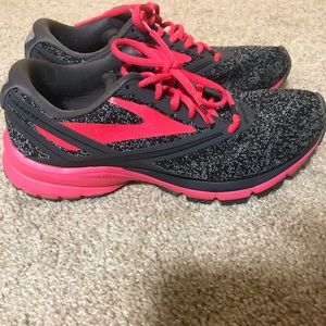 Brooks Launch 4